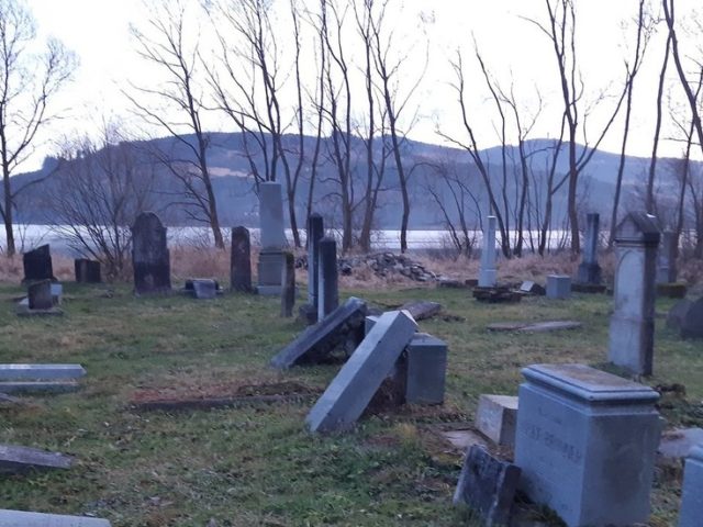 ‘Worse than during WWII’: Jewish cemetery DESTROYED in Slovakia, with almost 60 graves vandalized (PHOTOS)