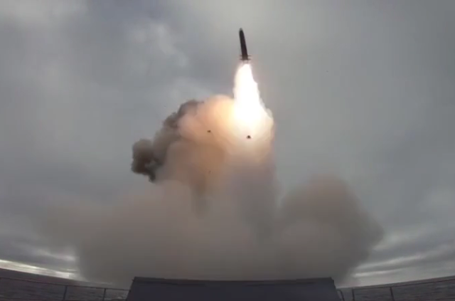 Kinzhal hypersonic and Kalibr cruise missiles fired during massive Russian Navy drills in the Black Sea (VIDEOS)