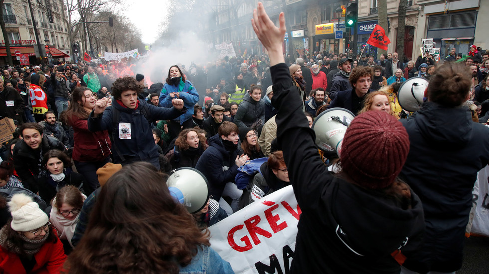 French protesters flooded city streets
