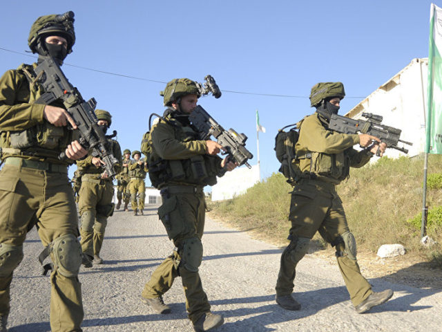 Israeli Troops Open Fire on Three Suspects Trying to Cross Border Fence – IDF Statement
