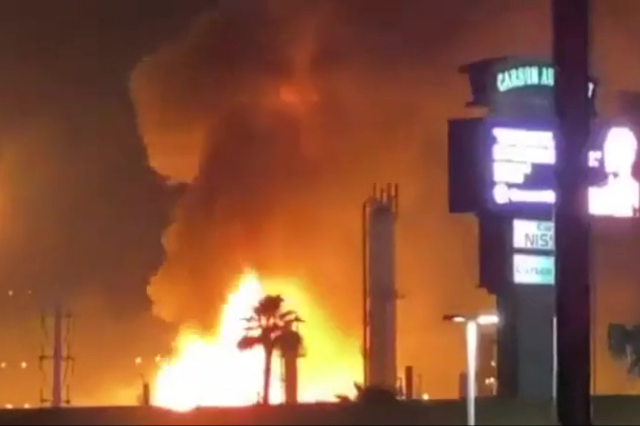 WATCH: Largest oil refinery on US West Coast erupts in flames