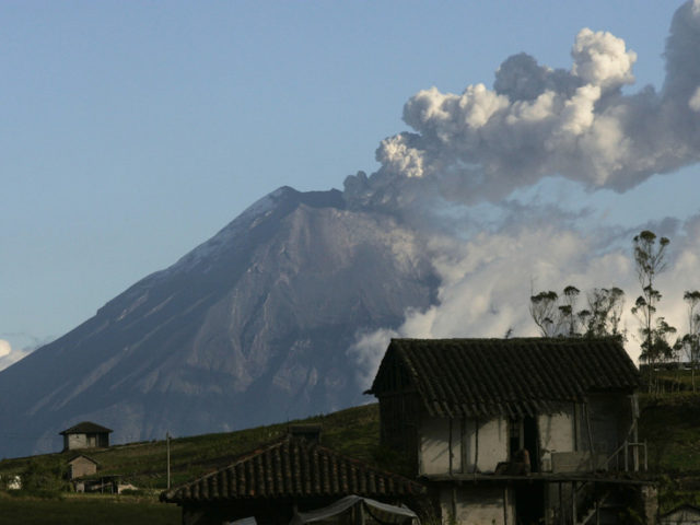 ‘Throat of fire’ volcano signalling imminent, devastating COLLAPSE