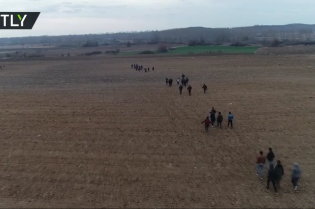 WATCH asylum-seekers march towards Europe after Turkey declares it will no longer hold them back