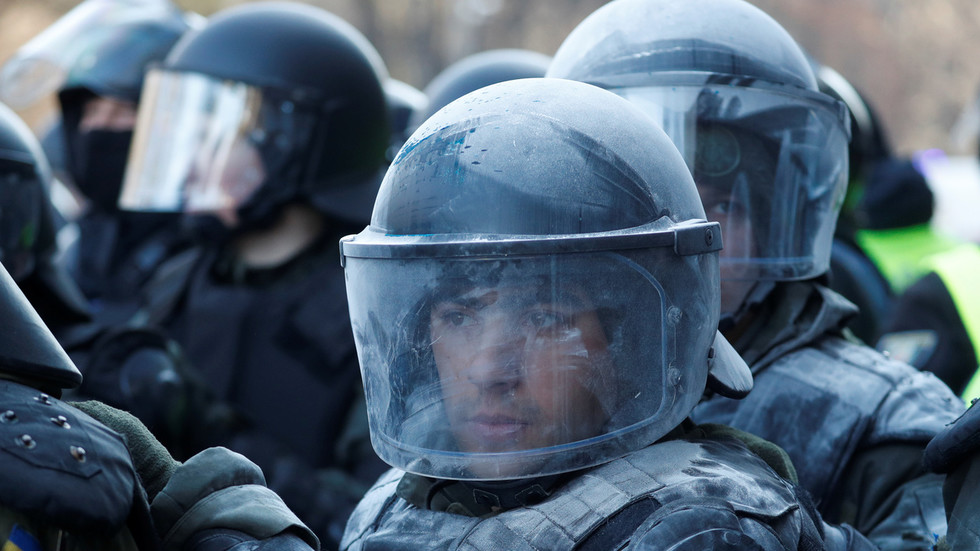 Ukraine had to resort to old-school police