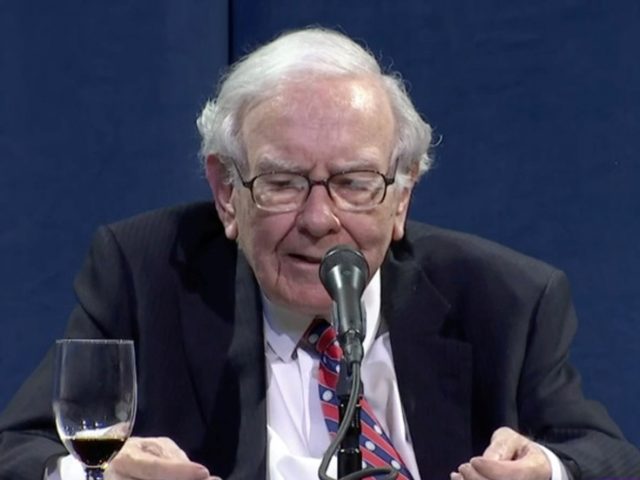 ‘Nothing attractive’: Warren Buffett’s Berkshire sells ALL stakes in US airlines, reports $50bn Q1 loss amid Covid-19 shutdown