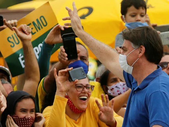 Brazil Turns Into ‘Bubbling Cauldron’ as COVID Cases Soar & Political Crisis Looms, Analyst Says