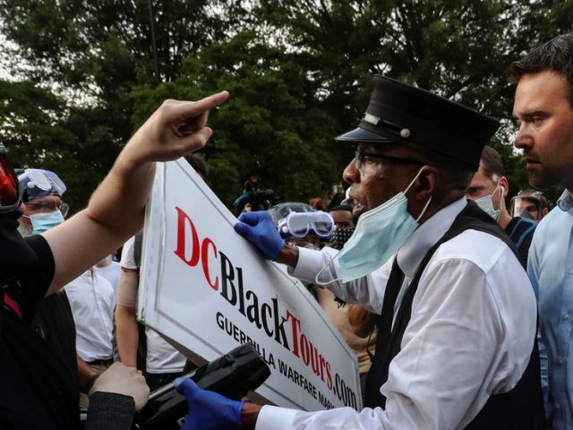 ‘Get out of our city!’ WATCH protesters chase away journalist & try to silence black tour guide who defended Lincoln statue in DC