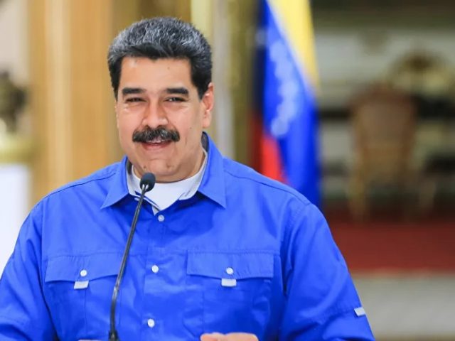 Maduro Says He’s ‘Obliged’ to Visit Iran to ‘Personally Thank’ Its People for Fuel Supplies