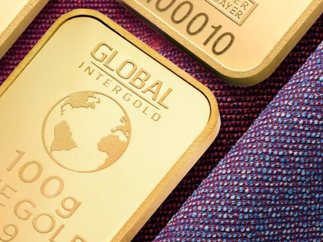 Gold price hits 1-month high amid rising global Covid-19 cases