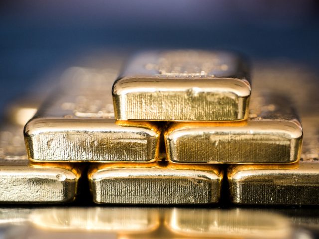 ‘The world is going back to a GOLD STANDARD as the US dollar is about to collapse’ – Peter Schiff