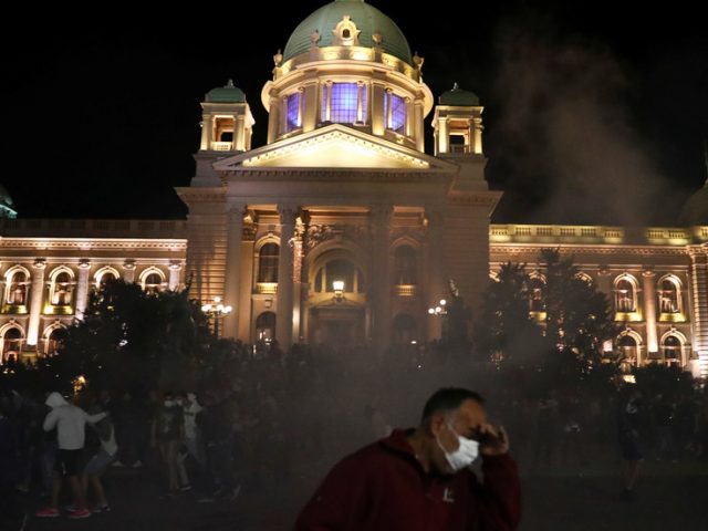 MASSIVE protests rock Serbian capital after new Covid-19 lockdown announcement (PHOTOS, VIDEOS)