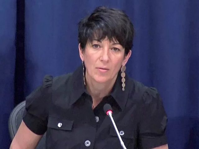 Epstein’s ‘Pimp’ Ghislaine Maxwell Moved From Cell to Cell as Officials Fear For Her Life – Report