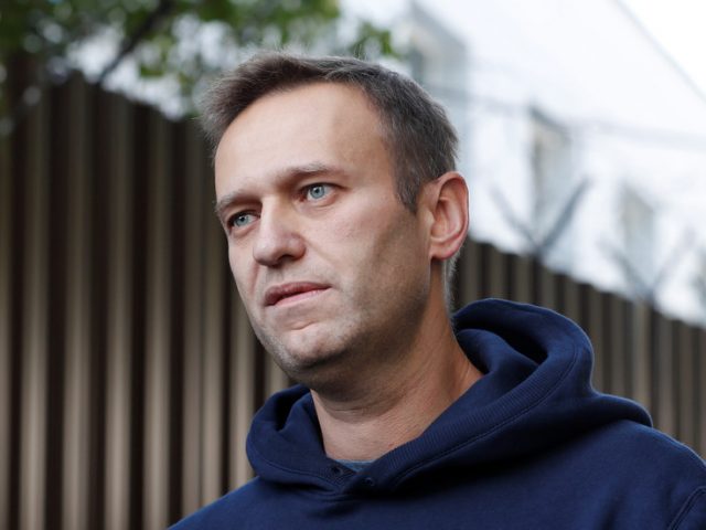 Rapid drop in blood sugar levels’ preliminary diagnosis behind Moscow protest leader Navalny’s illness – medical team leader