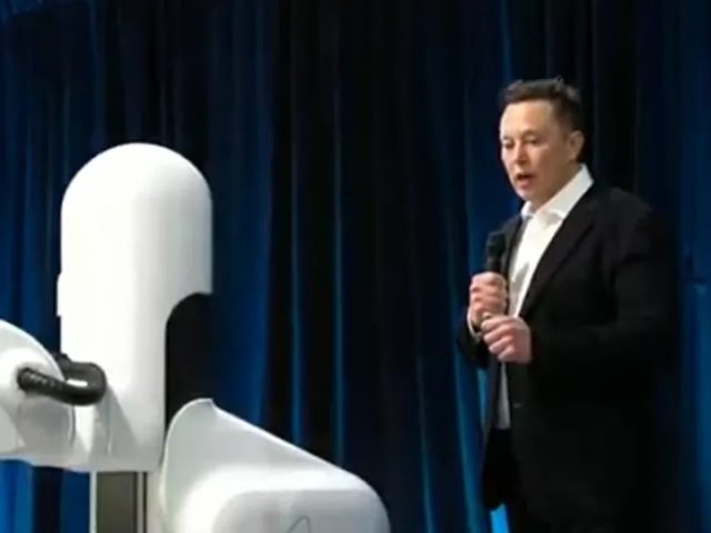 ‘A Fitbit in Your Skull’: Elon Musk Unveils Neuralink Device That Connects Brain to Computer