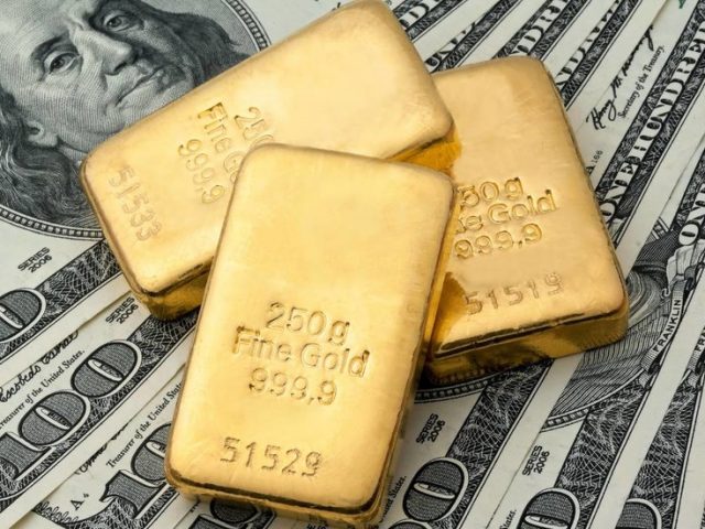 Dumping the dollar: Record gold price justifies Moscow’s choice to abandon greenback & bet on precious metal