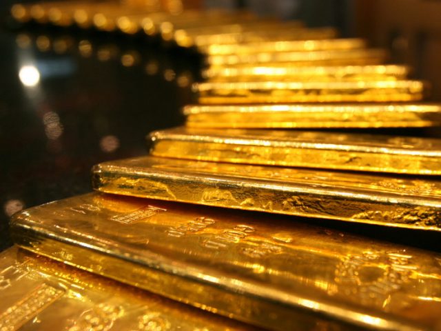 Russian banks boost gold reserves to historic high amid COVID pandemic