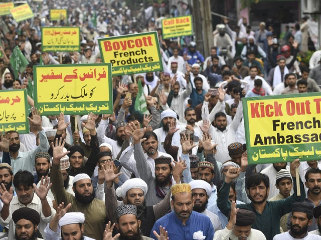 ‘Stop barking, French dogs!’: Protests in Pakistan over Charlie Hebdo’s reprint of Prophet Mohammed cartoon
