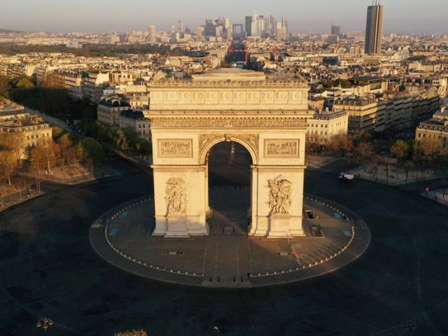 Arc de Triomphe area in Paris evacuated over bomb threat