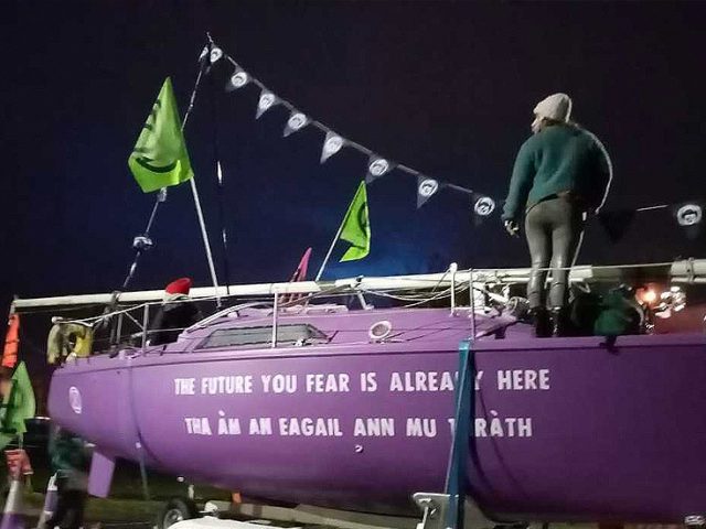 Extinction Rebellion activists block entrance to oil refinery in Scotland accused of ‘ecocide’ (PHOTOS)