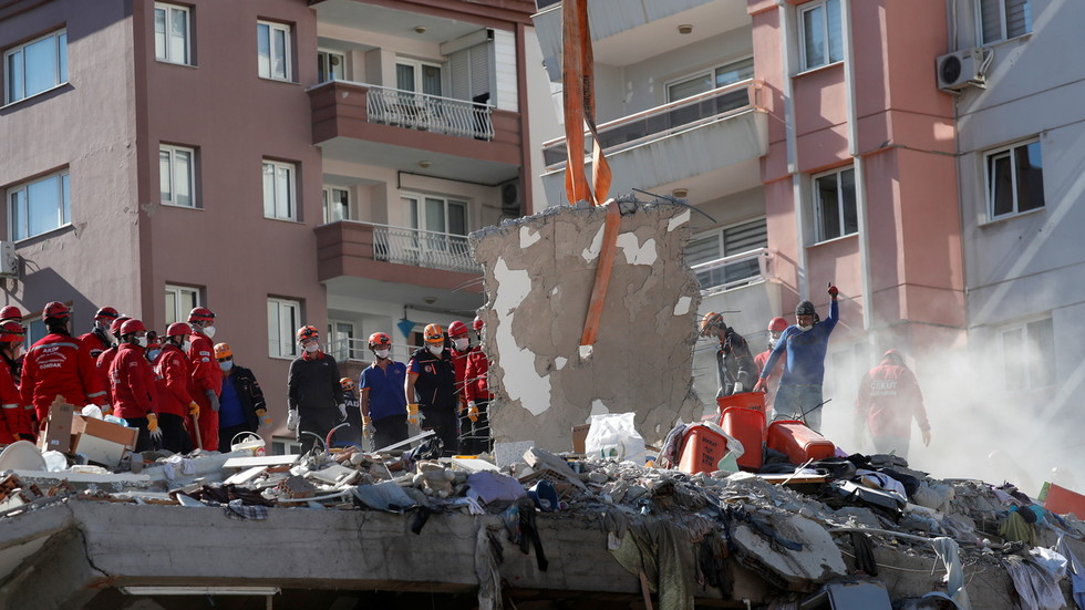 Turkish seismologists