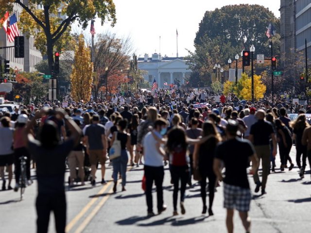 Huge crowd gathers outside White House after Biden projected to win US presidential vote (VIDEOS)