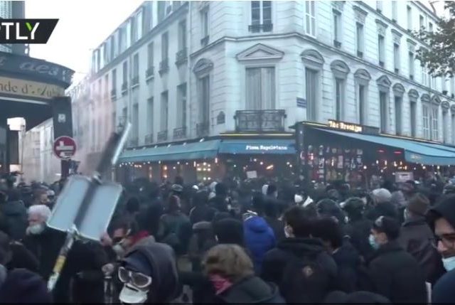 Thousands of protesters march in France against security law that bans filming police (PHOTOS, VIDEOS)