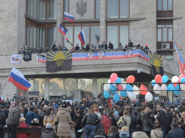 Kiev calls for new sanctions against Russia as Kremlin recognizes passports of residents of breakaway East Ukrainian republics