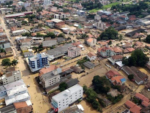 At least 12 dead & dozens missing after devastating torrential rain and flooding hit Brazil (PHOTOS, VIDEOS)