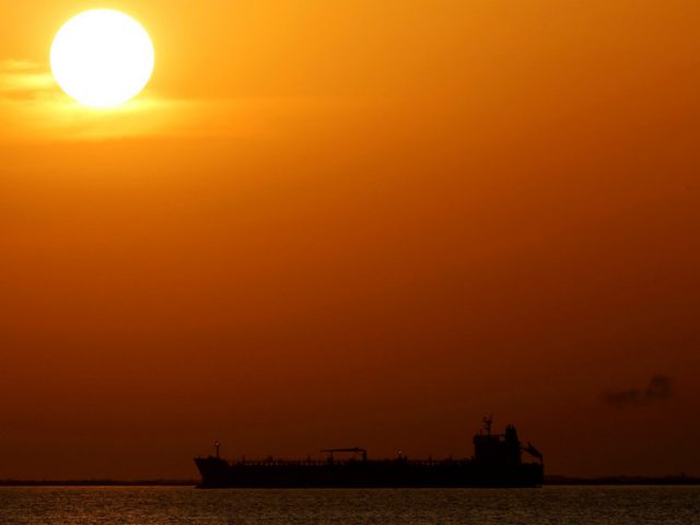 Saudi oil exports to US slump to 35-year low