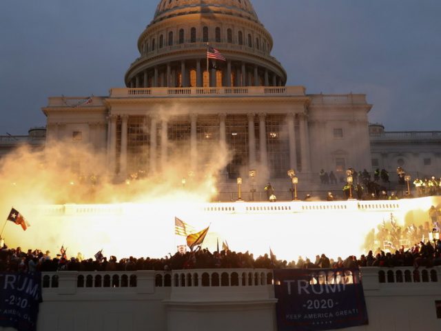 Chaos & protests continue outside US Capitol as DC mayor declares curfew, National Guard fully activated
