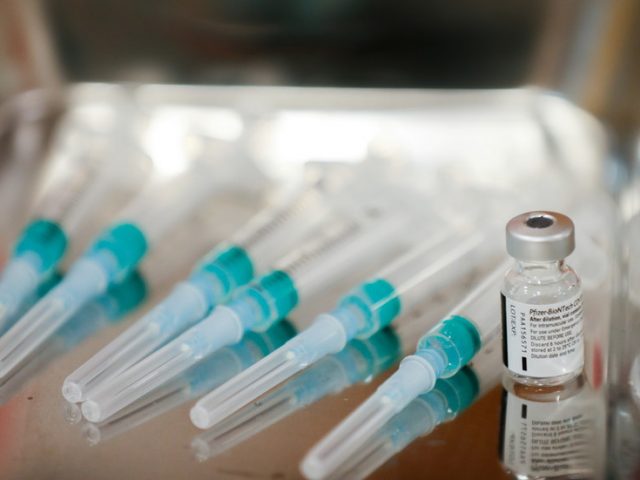 Madrid RUNS OUT of Covid-19 jabs, halts vaccinations for two weeks