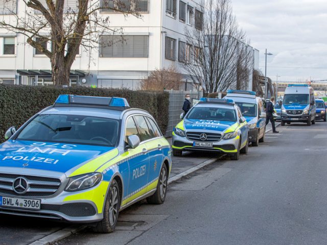 Letter bomb blast injures 3 at Lidl headquarters in Germany