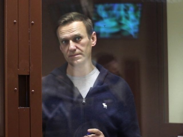Russian activist Navalny back in court for third day of defamation trial after calling WWII veteran a ‘corrupt lackey’ & ‘traitor’