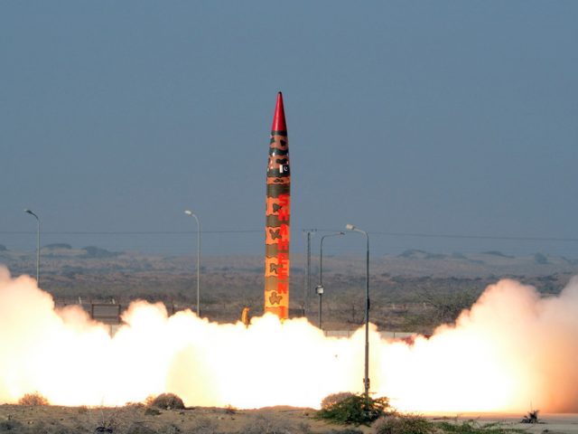 Pakistan successfully test-fires 900km-range nuclear-capable ballistic missile (VIDEO)