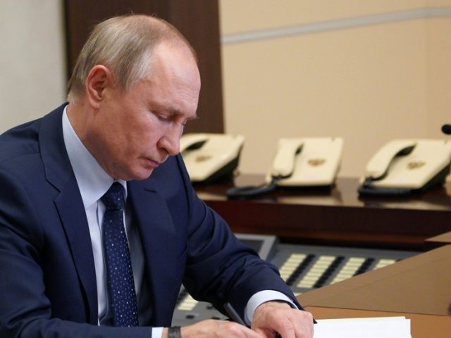 Putin calls on nations across world to create new ‘legally binding’ global cyberspace treaty, as hack attack row with US escalates