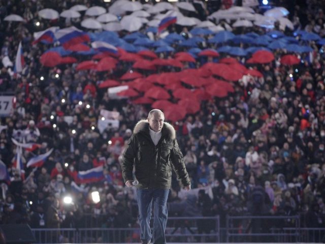 Russian opposition figures demand prosecution of Putin after concert held in Moscow allegedly breaks Covid-19 mass gathering rules
