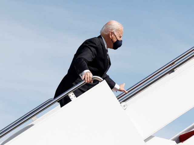 Biden falls THREE times as he climbs Air Force One stairs, sends critics & supporters into frenzy (VIDEOS)