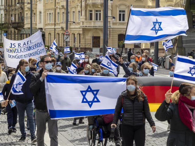 ‘Crimes that must be prosecuted’: Germany vows ‘zero tolerance’ for ‘anti-Semitic’ attacks amid Israeli-Palestinian tensions