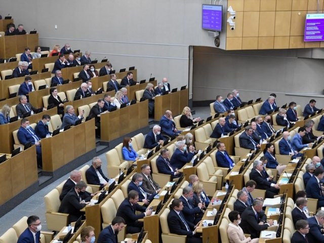 Russian parliament passes law to ban those involved with ‘extremist’ & ‘terrorist’ organizations from running for political office