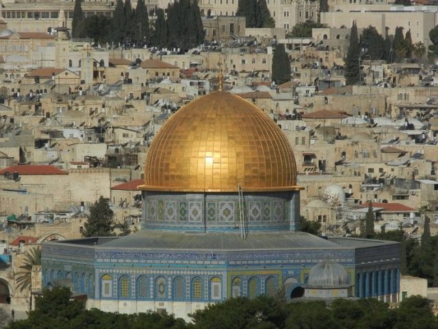 Jewish visitors BANNED from Temple Mount on Jerusalem Day as tensions soar over Palestinian evictions & hampered Muslim pilgrimage