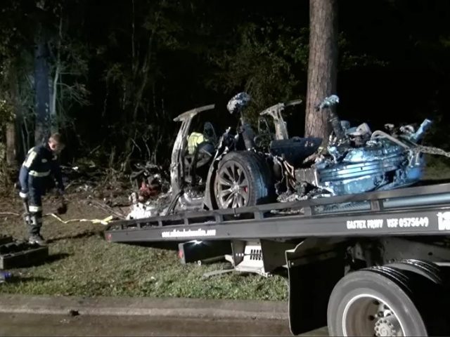 Tesla Owner Got in Driver’s Seat Moments Before Deadly Texas Crash, NTSB Report Declares