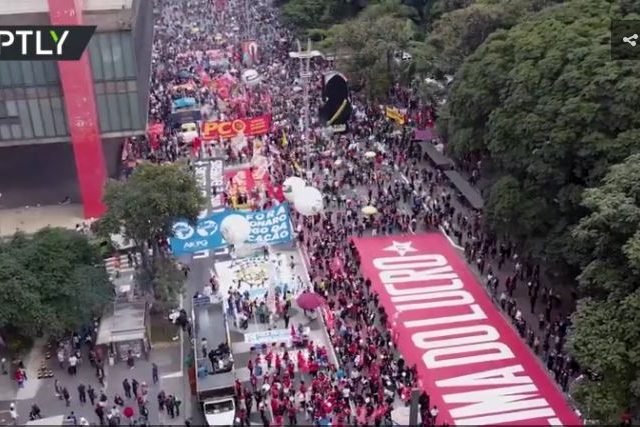 Brazilians protest Bolsonaro’s rule as country hits 500,000 coronavirus deaths (VIDEO)