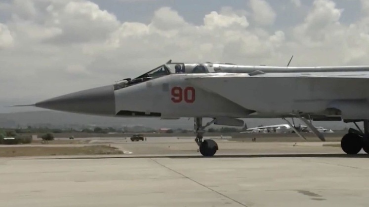 deployed MiG-31K Foxhound