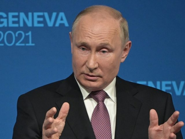 Putin rejects Biden claim of crackdown on Kremlin opponents, says Black Lives Matter & Capitol violence show US has its own issues