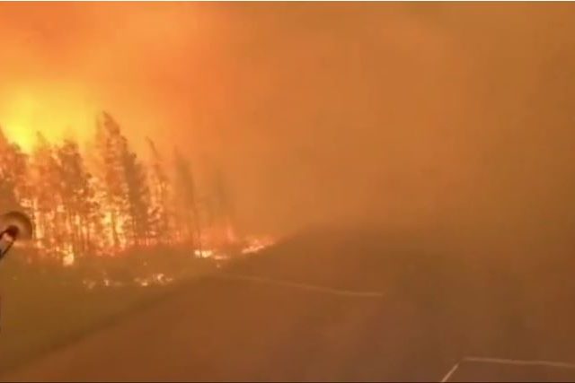Hell on the Road of Bones: Wildfires in Russia’s Far East engulf highway known worldwide for danger & extremely cold temperatures