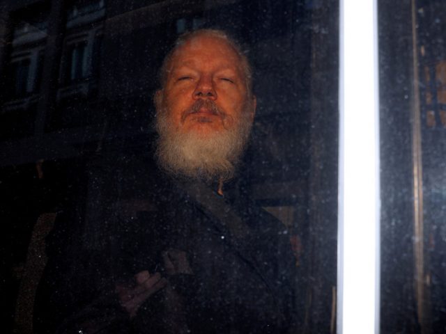 Assange’s attorney accuses govt of foul play after Ecuador strips WikiLeaks co-founder of citizenship due to ‘unpaid fees’