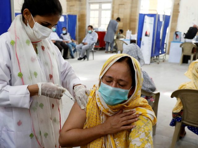 Pakistan administers 1 million shots in a day after compulsory vaccination for certain workers announced