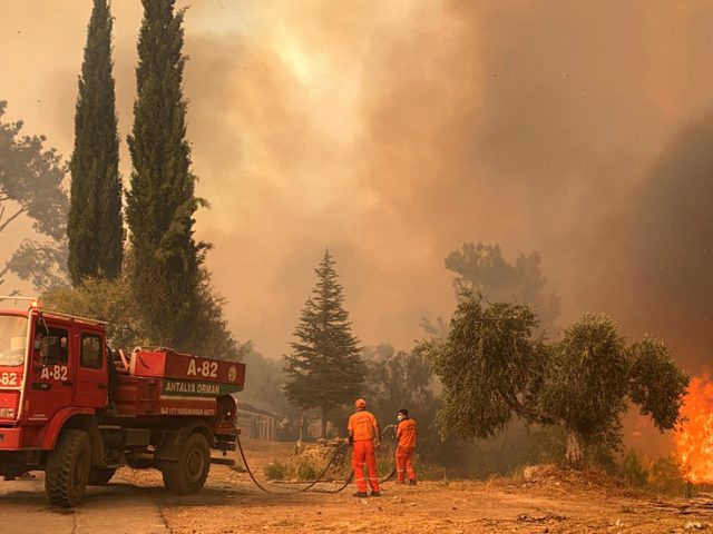 EU firefighters sent to Turkey to help fight forest blazes that have claimed 8 lives
