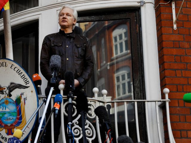 Decision to strip Assange of Ecuadorian citizenship hasn’t come into force, his lawyer tells RT, while preparing an appeal