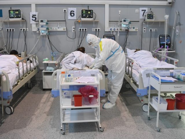 Russia announces fresh national ‘non-working week’ as country reports record number of deaths from Covid-19 since pandemic began